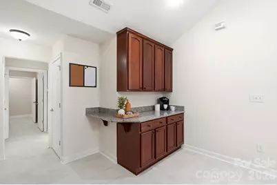 5518 Prosperity View Drive, Charlotte, NC 28269 - Photo 8