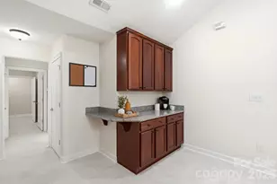 5518 Prosperity View Dr, Charlotte, NC 28269 - Photo 8