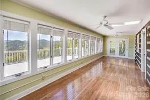 989 Brigadoon Dr, Clyde, NC 28721 - Photo 12