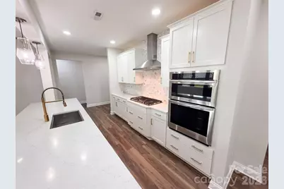6109 Balham Court, Charlotte, NC 28215 - Photo 6