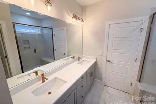 6109 Balham Ct, Charlotte, NC 28215 - Photo 18