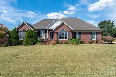 2915 Woodfield Lane, Lincolnton, NC 28092 - Photo 1