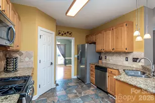2915 Woodfield Ln, Lincolnton, NC 28092 - Photo 8
