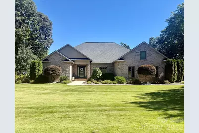 3715 Foxboro Lane NE #129/, Hickory, NC 28601 - Photo 2