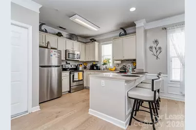 2074 Ayrsley Town Boulevard, Charlotte, NC 28273 - Photo 2