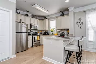 2074 Ayrsley Town Blvd, Charlotte, NC 28273 - Photo 2