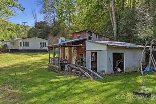 1200 Barkers Creek Rd, Whittier, NC 28789 - Photo 6