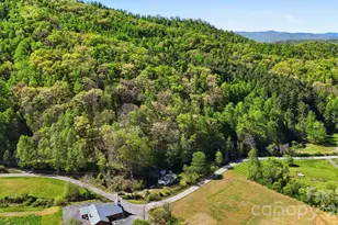 1200 Barkers Creek Rd, Whittier, NC 28789 - Photo 10