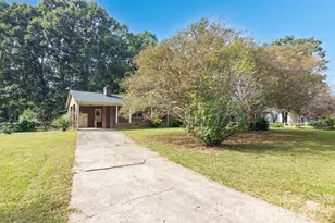 220 Bradford Dr, Salisbury, NC 28146 - Photo 2