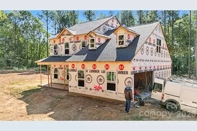 4060 Eagle Chase Drive, Charlotte, NC 28216 - Photo 2