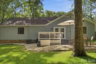 10702 Kingfisher Dr, Charlotte, NC 28226 - Photo 36