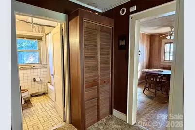 216 W 9th Street, Newton, NC 28658 - Photo 10