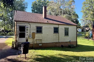 216 W 9th St, Newton, NC 28658 - Photo 4