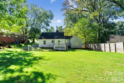 1211 Woodland Drive, Charlotte, NC 28205 - Photo 22