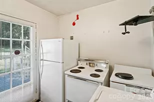 1211 Woodland Dr, Charlotte, NC 28205 - Photo 14