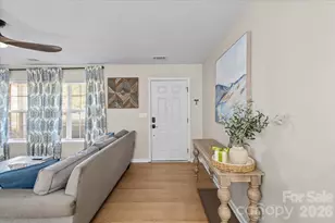 6073 Cougar Ln, Charlotte, NC 28269 - Photo 14