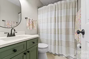 6073 Cougar Ln, Charlotte, NC 28269 - Photo 22