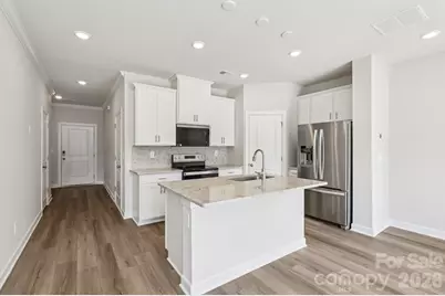 8009 Hidden Springs Trail, Charlotte, NC 28216 - Photo 8