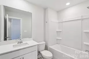 8009 Hidden Spgs Trl, Charlotte, NC 28216 - Photo 20