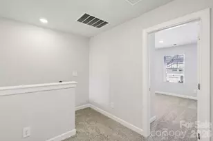 8009 Hidden Spgs Trl, Charlotte, NC 28216 - Photo 14