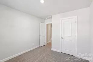 8009 Hidden Spgs Trl, Charlotte, NC 28216 - Photo 16