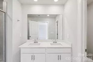 8009 Hidden Spgs Trl, Charlotte, NC 28216 - Photo 26