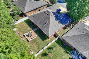12411 Pine Terrace Ct, Charlotte, NC 28273 - Photo 38