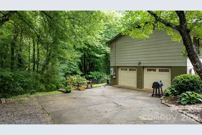 267 25th Avenue NW, Hickory, NC 28601 - Photo 32