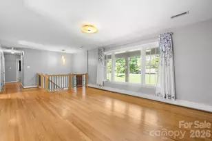 267 25th Ave NW, Hickory, NC 28601 - Photo 4