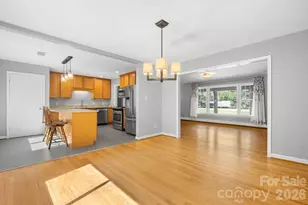 267 25th Ave NW, Hickory, NC 28601 - Photo 6