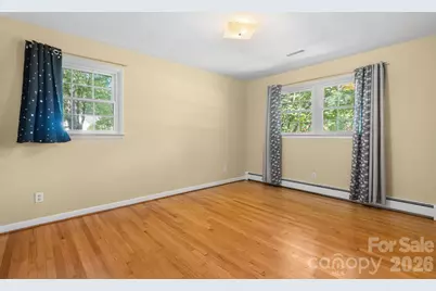 267 25th Avenue NW, Hickory, NC 28601 - Photo 16