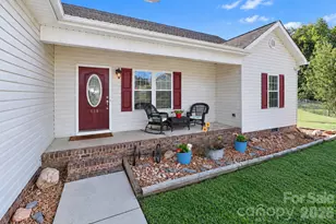 138 Westhaven Dr, Statesville, NC 28625 - Photo 2