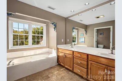 23 Old Applewood Lane, Hendersonville, NC 28739 - Photo 16