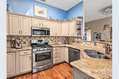 23 Old Applewood Lane, Hendersonville, NC 28739 - Photo 10