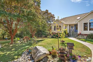 23 Old Applewood Ln, Hendersonville, NC 28739 - Photo 2