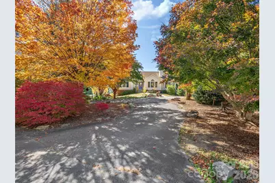 23 Old Applewood Lane, Hendersonville, NC 28739 - Photo 4