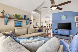 23 Old Applewood Ln, Hendersonville, NC 28739 - Photo 8