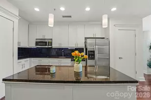 333 W Trade St, Charlotte, NC 28202 - Photo 8