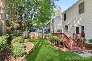 2103 Sablewood Dr, Charlotte, NC 28205 - Photo 26