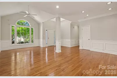 2103 Sablewood Drive, Charlotte, NC 28205 - Photo 4
