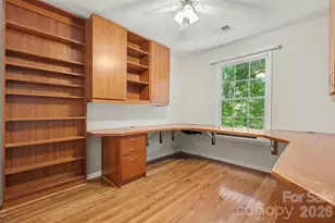 2103 Sablewood Dr, Charlotte, NC 28205 - Photo 22
