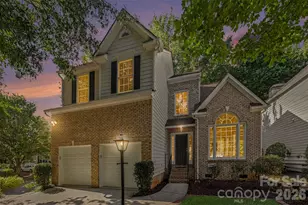 2103 Sablewood Dr, Charlotte, NC 28205 - Photo 2