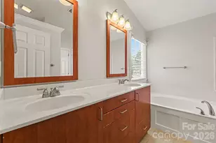 2103 Sablewood Dr, Charlotte, NC 28205 - Photo 14