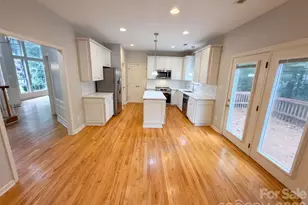 6306 Oxwynn Ln, Charlotte, NC 28270 - Photo 2