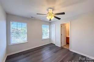 10523 Trolley Run Dr, Cornelius, NC 28031 - Photo 4
