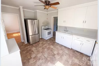 521 Grace Avenue, Lancaster, SC 29720 - Photo 2
