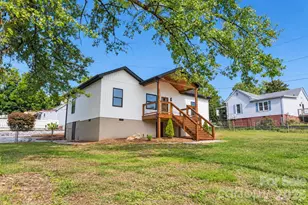 45 Gladden St, Marion, NC 28752 - Photo 2