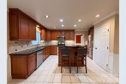 201 Wainsley Place, Matthews, NC 28105 - Photo 2