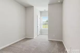 6528 Harlech St, Charlotte, NC 28269 - Photo 12