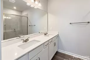 6528 Harlech St, Charlotte, NC 28269 - Photo 20